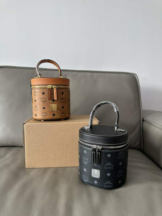 Picture of MCM Handbags _SKUfw242036640fw